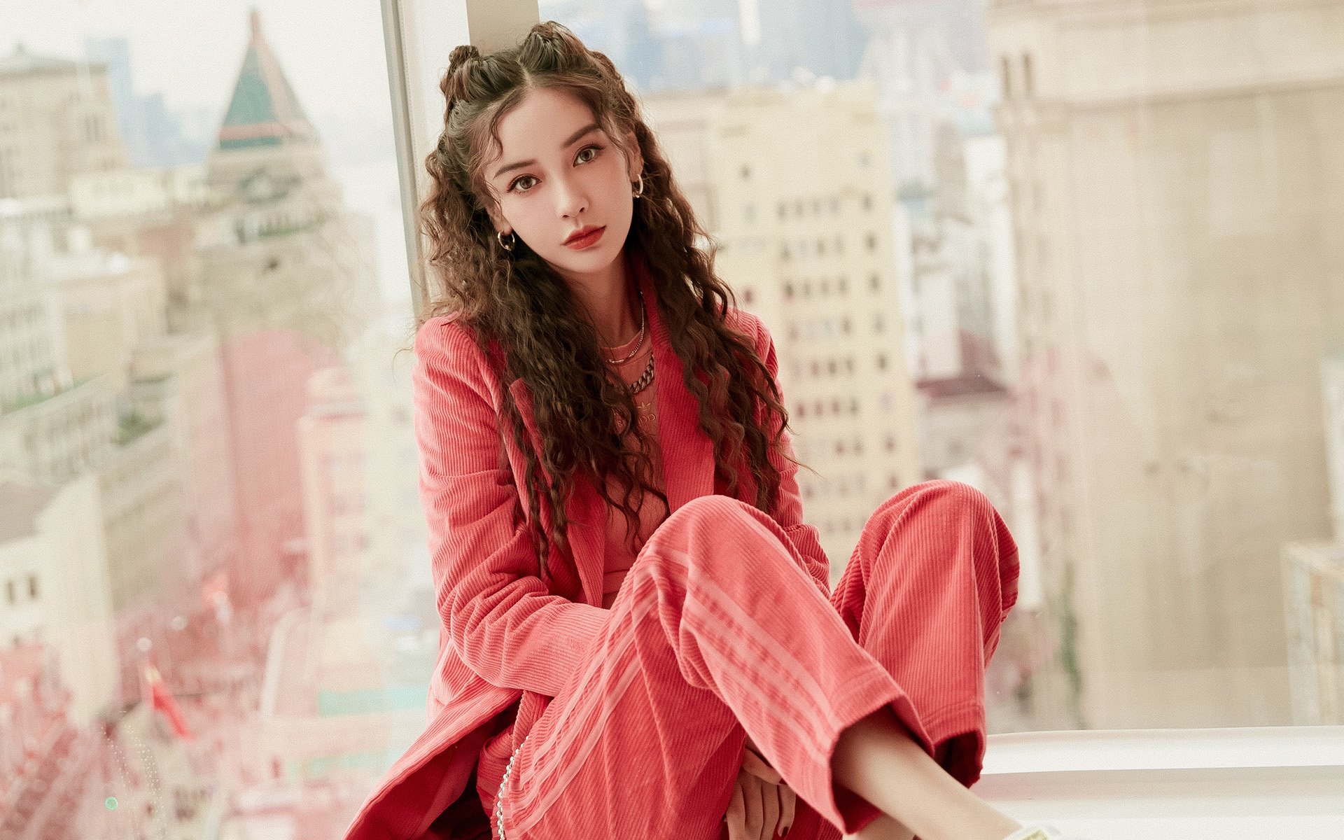 九游登录入口-西甲：巴萨2-2战平塞维利亚，莱万梅开二度难掩失误，巴萨1比0莱万特